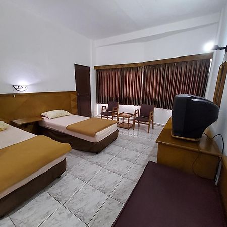 Hotel Kumala Samudra Cikakak ภายนอก รูปภาพ