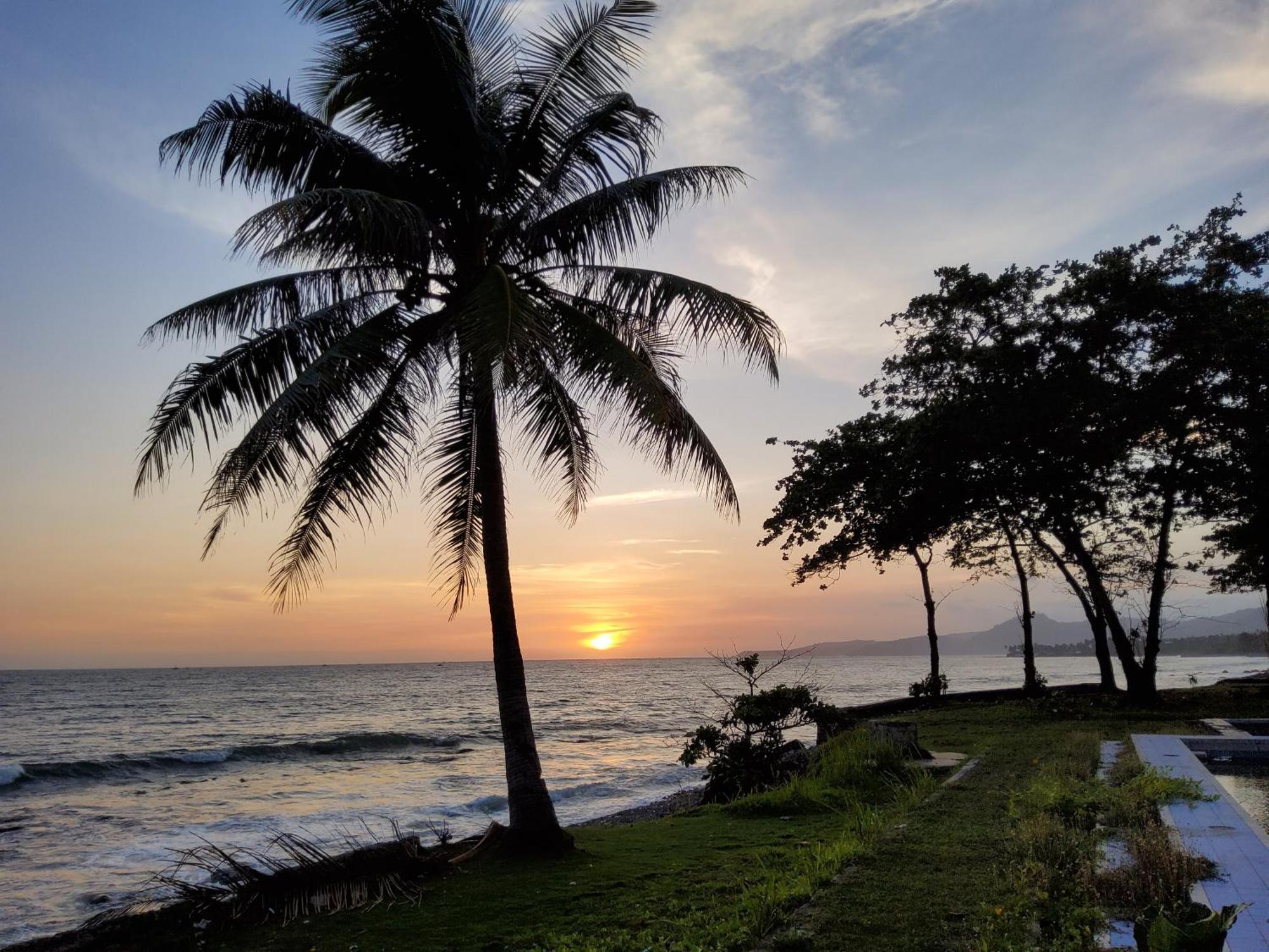 Hotel Kumala Samudra Cikakak ภายนอก รูปภาพ