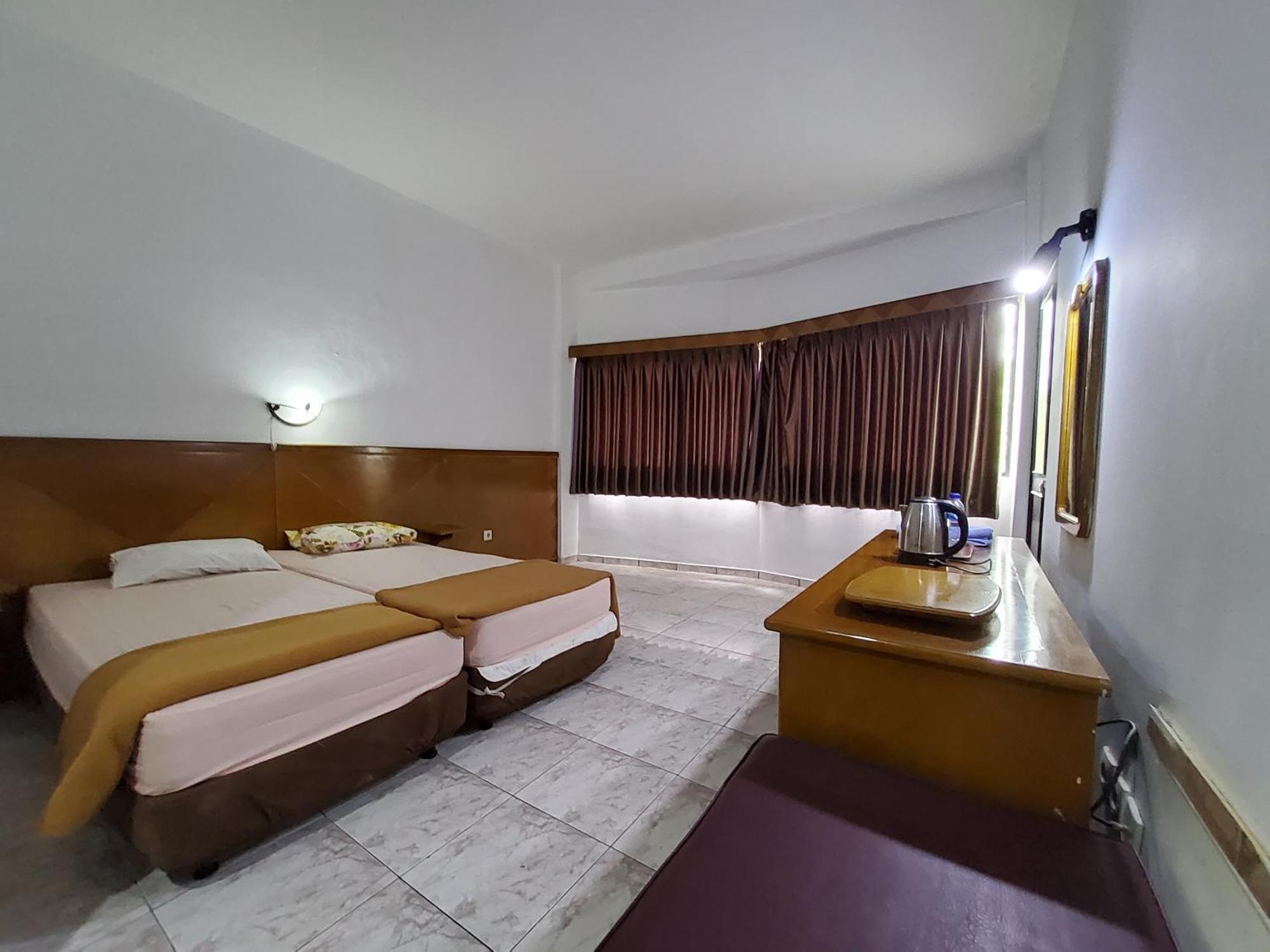 Hotel Kumala Samudra Cikakak ภายนอก รูปภาพ