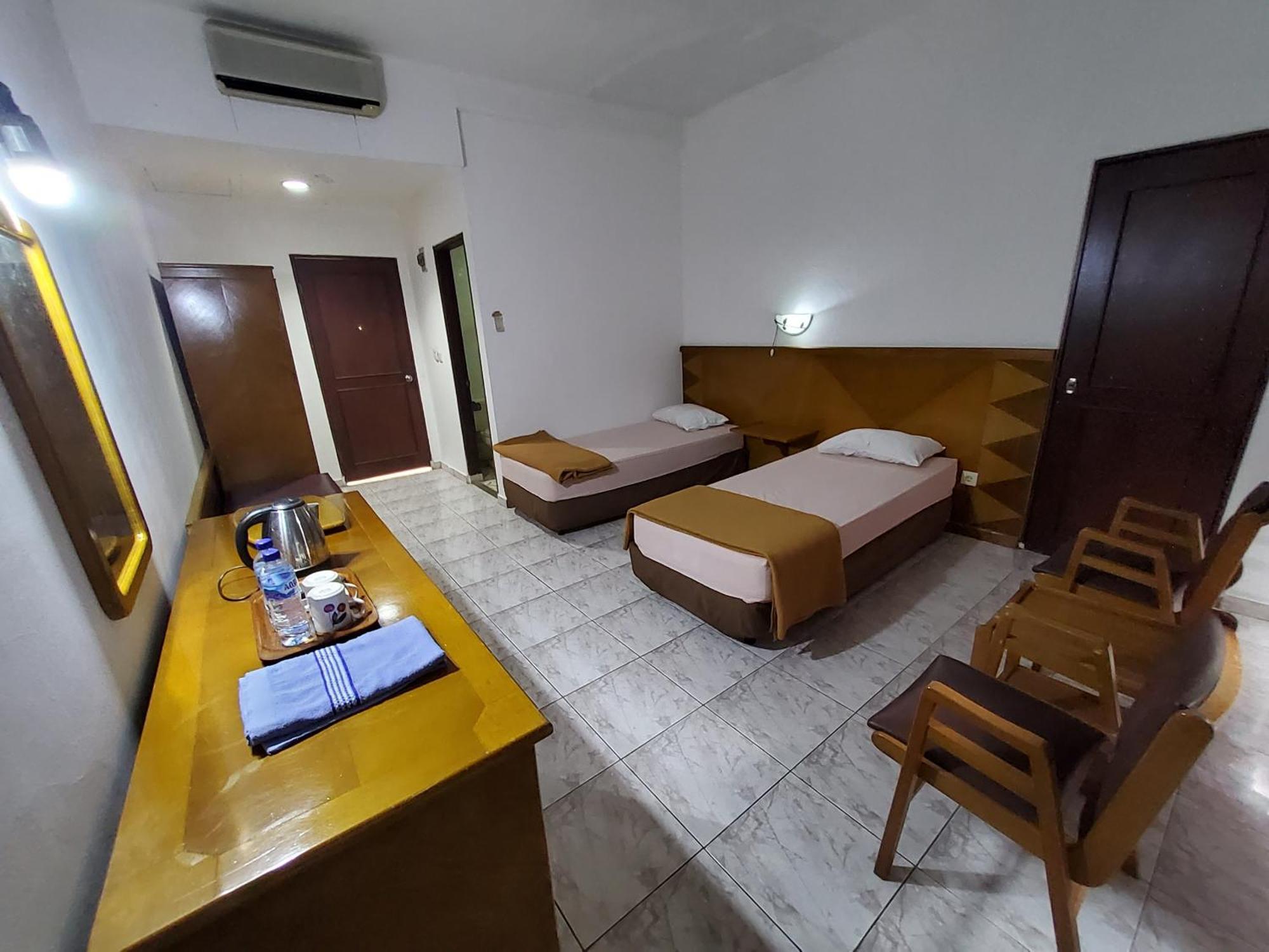 Hotel Kumala Samudra Cikakak ภายนอก รูปภาพ